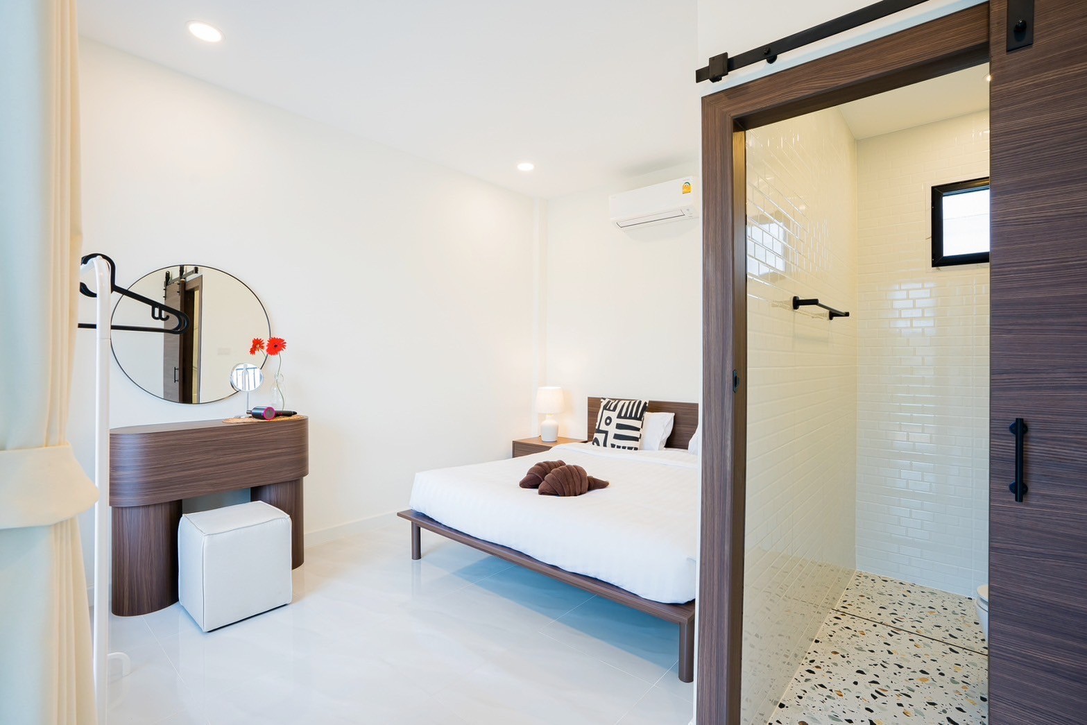 Walnut House วอลนัทเฮ้าส์